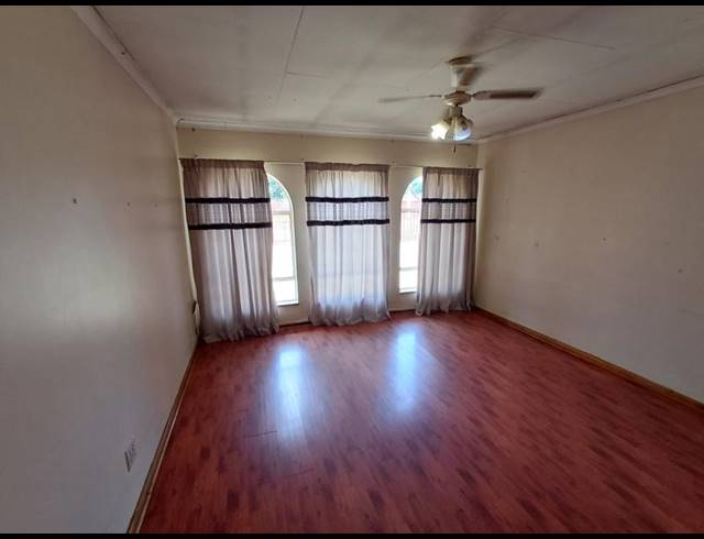 3 BEDROOM HOUSE FOR SALE IN ARCON PARK